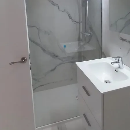 Shining Gold El Dorado With Free Parking And Wifi Apartment